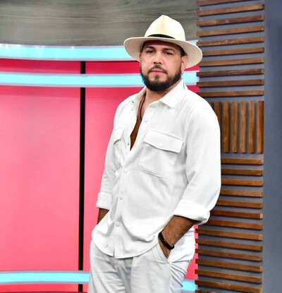 El artista Sacha estrena "Se vende medio coraz&oacute;n" por el D&iacute;a del Amor y la Amistad