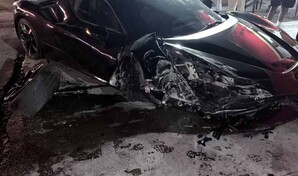 El Ferrari de El Alfa queda destruido tras colisi&oacute;n en la avenida Tiradentes
