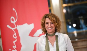 Tricia Tuttle: No se debe esperar que los cineastas hablen de pol&iacute;tica si no quieren