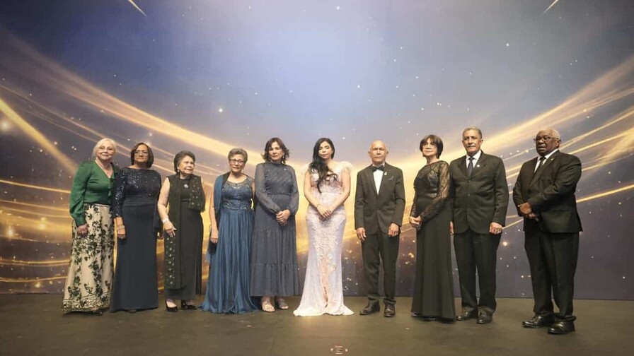 Yeni Berenice anuncia plan de retiro para fiscales durante entrega de Medalla al Mérito Yeni Berenice anuncia plan de retiro para fiscales durante entrega de Medalla al Mérito