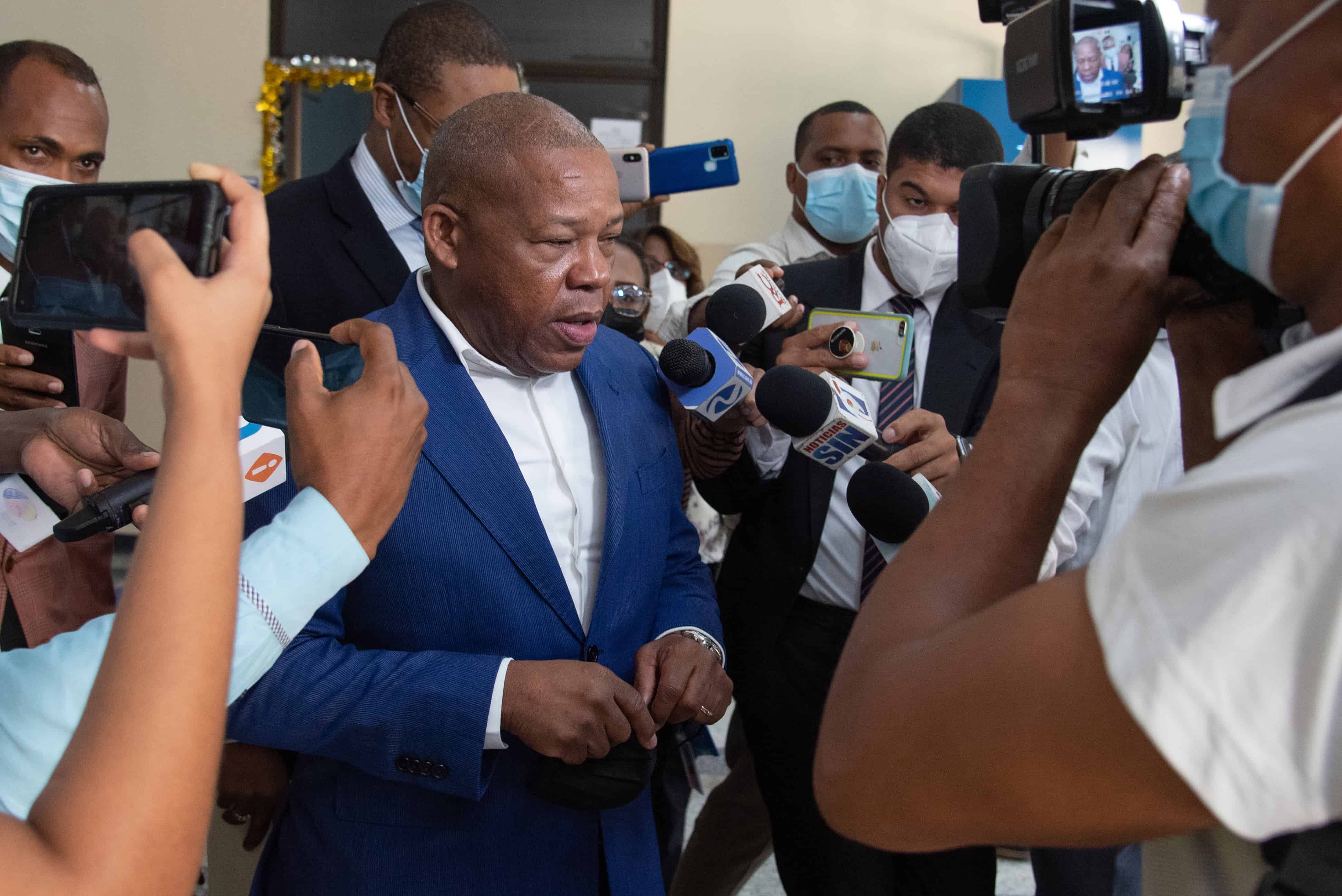 El Ministerio Público archivó una de las investigaciones en contra del suspendido director del Instituto Postal Dominicano (Inposdom), Adán Peguero.