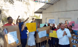 Comunitarios exigen terminaci&oacute;n del liceo paralizado desde 2024 en Santiago