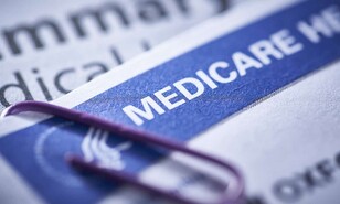 M&aacute;s de 20 millones de beneficiarios de Medicare recibir&aacute;n US$90 esta semana: &iquest;calificas para el pago?