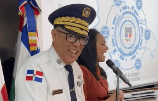 Ministra de Interior y director de la Polic&iacute;a solo se r&iacute;en cuando se le pregunta sobre cambios