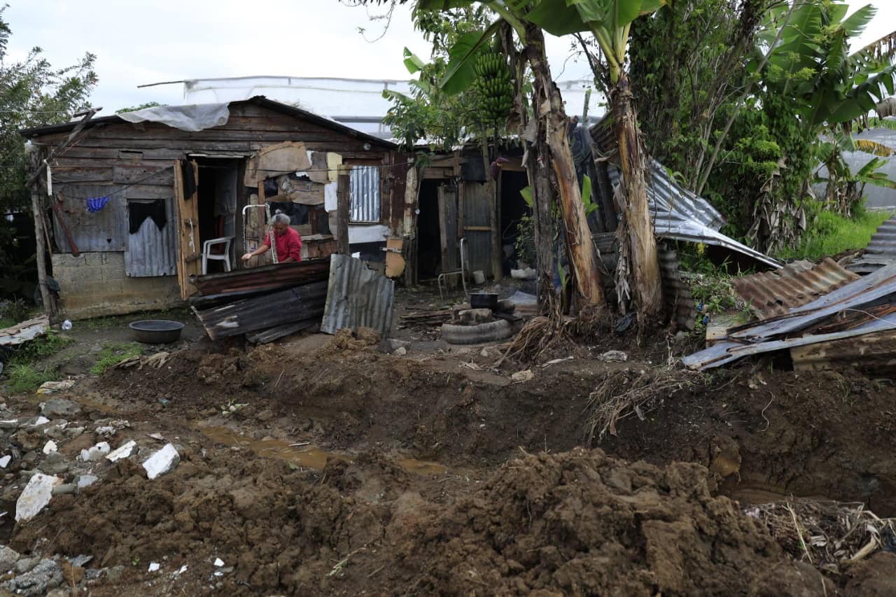 Comunitarios denuncian que parte de el Ayuntamiento de Rancho Arriba destruy&oacute; parte de esta vivienda, sin que al momento obtvieran reparaci&oacute;n.&nbsp;