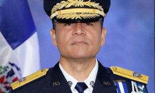 Abinader quita al director de la Polic&iacute;a y designa a Andr&eacute;s Modesto Cruz Cruz en su lugar