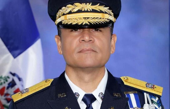 Abinader quita al director de la Polic&iacute;a y designa a Andr&eacute;s Modesto Cruz Cruz en su lugar