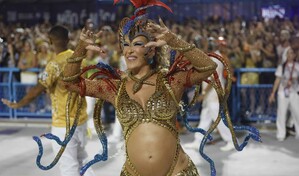 El samb&oacute;dromo homenaje&oacute; a dos mujeres que destacaron como s&iacute;mbolo de resistencia en Brasil