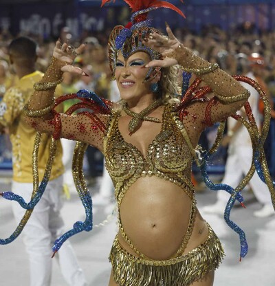 El samb&oacute;dromo homenaje&oacute; a dos mujeres que destacaron como s&iacute;mbolo de resistencia en Brasil