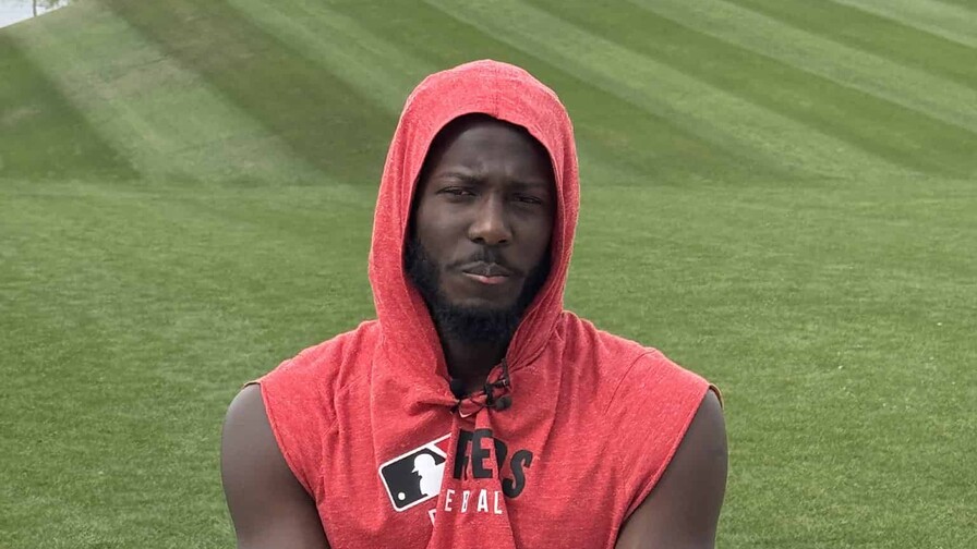 Elly de la Cruz llega más musculoso y con altas expectativas a los entrenamientos de los Rojos Elly de la Cruz llega más musculoso y con altas expectativas a los entrenamientos de los Rojos