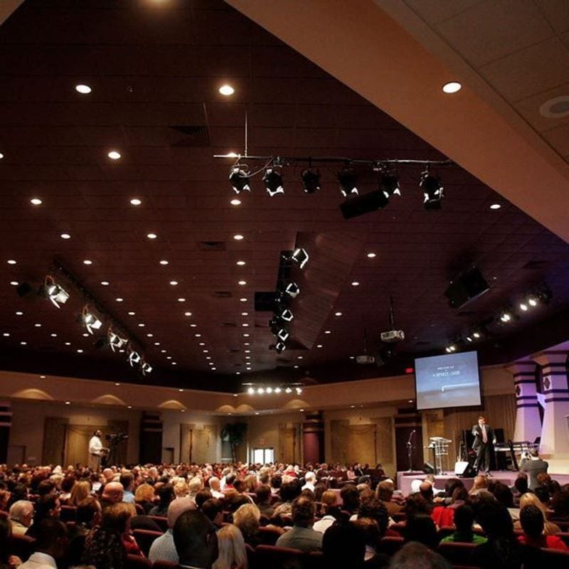 Explosión en iglesia del norte del estado de Nueva York deja cinco heridos, entre ellos un bombero Explosión en iglesia del norte del estado de Nueva York deja cinco heridos, entre ellos un bombero