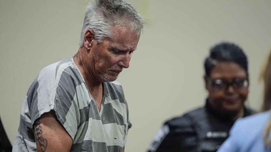 Hallan culpable de homicidio en segundo grado al padre de autor de tiroteo escolar en Georgia