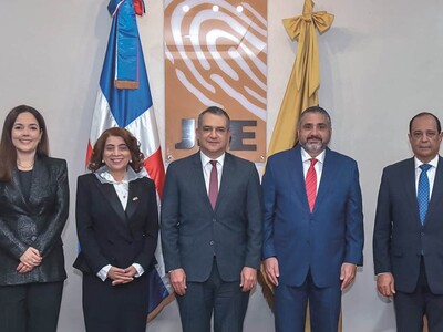 El gasto de la JCE en boletos aéreos