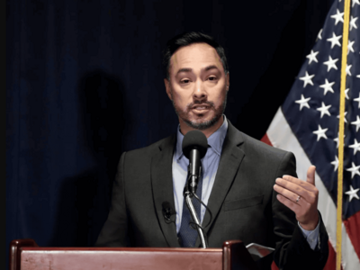 Un bebé de meses, detenido en un centro para migrantes en Texas