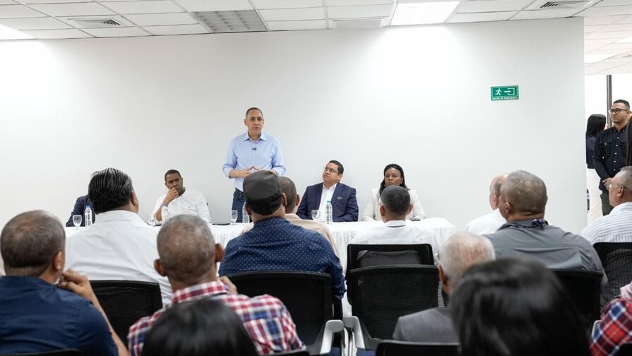 Director de Aduanas llama al personal de esa instituci&oacute;n a arreciar lucha contra il&iacute;citos