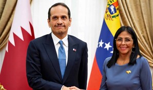 Presidenta interina de Venezuela recibe a primer ministro catar&iacute;