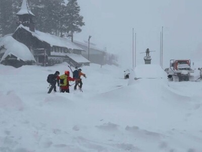 Diez esquiadores desaparecidos en avalancha en California