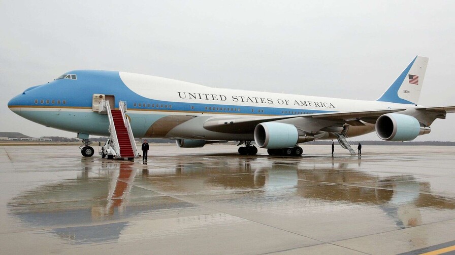 Donald Trump ordena cambiar los colores de los aviones presidenciales Donald Trump ordena cambiar los colores de los aviones presidenciales