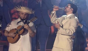 Es falso que Bad Bunny apoyara un c&aacute;ntico contra Javier Milei durante un concierto en Argentina