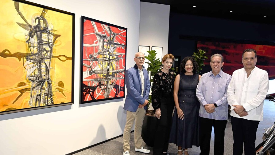 Museo Autozama Mercedes-Benz inaugura exposición "Caos & Equilibrio", del pintor Máximo Caminero Museo Autozama Mercedes-Benz inaugura exposición "Caos & Equilibrio", del pintor Máximo Caminero