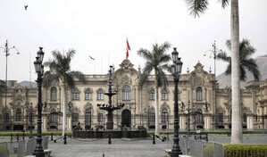 Congreso del Per&uacute; elige nuevo presidente interino tras destituir a Jer&iacute;