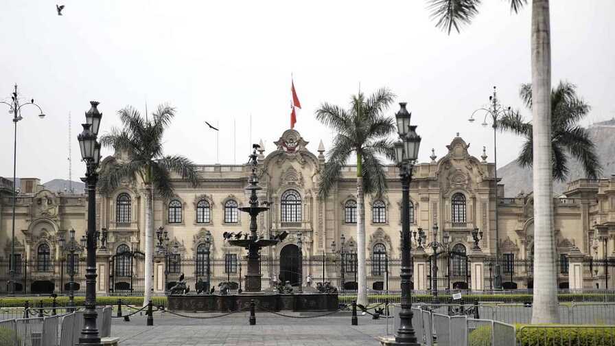 Congreso del Per&uacute; elige nuevo presidente interino tras destituir a Jer&iacute;