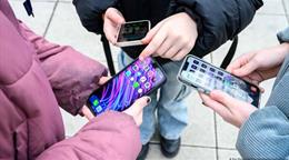 Nueva York restringir&aacute; funciones adictivas de redes sociales para menores de 18 a&ntilde;os