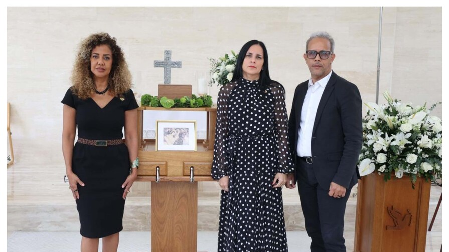 Despiden con honras solemnes las cenizas de Ada Balc&aacute;cer, maestra de la pl&aacute;stica dominicana