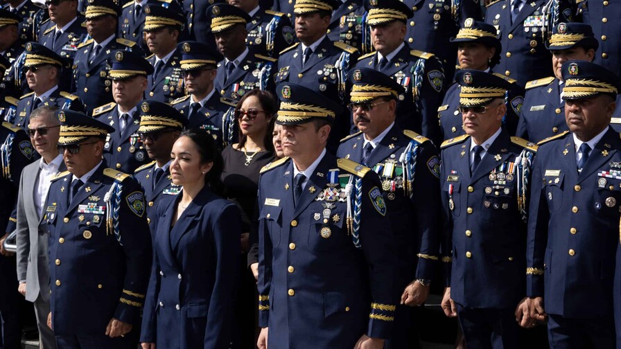 La Policía empieza una nueva etapa bajo la dirección de Cruz Cruz