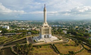 Qu&eacute; comer y ver en Santiago si vas al concierto de Juan Luis Guerra