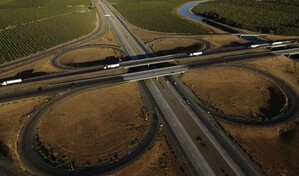 Gobierno Trump ordena cierre de m&aacute;s de 500 escuelas para conductores comerciales en EE. UU.