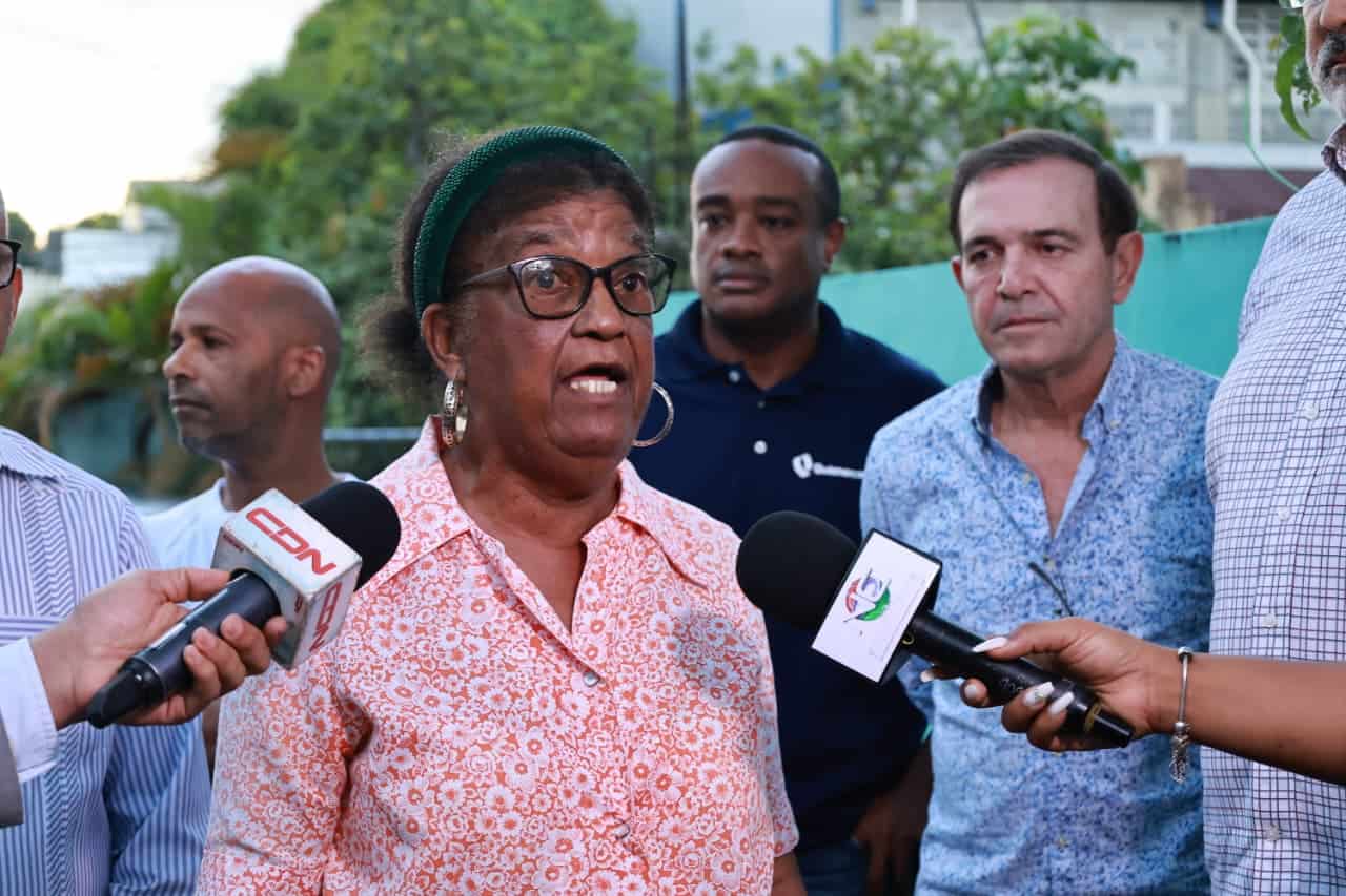 Comunitarios del sector Proyecto Cristal.