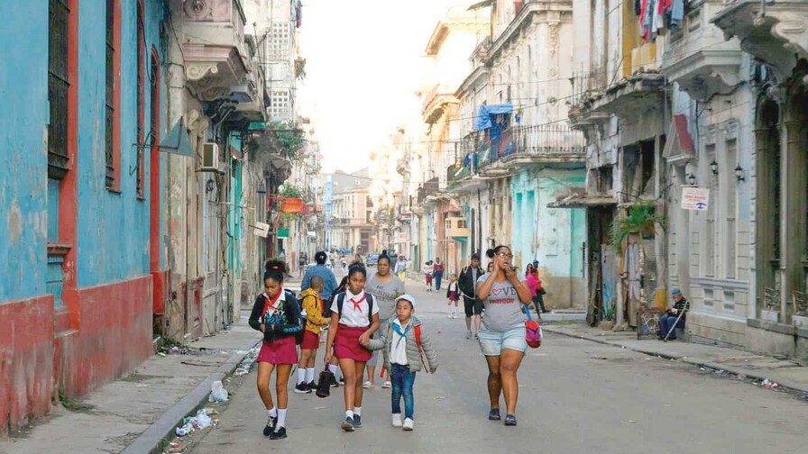Cuba pierde el 15 % de su PIB y m&aacute;s del 20 % de su poblaci&oacute;n en cinco a&ntilde;os