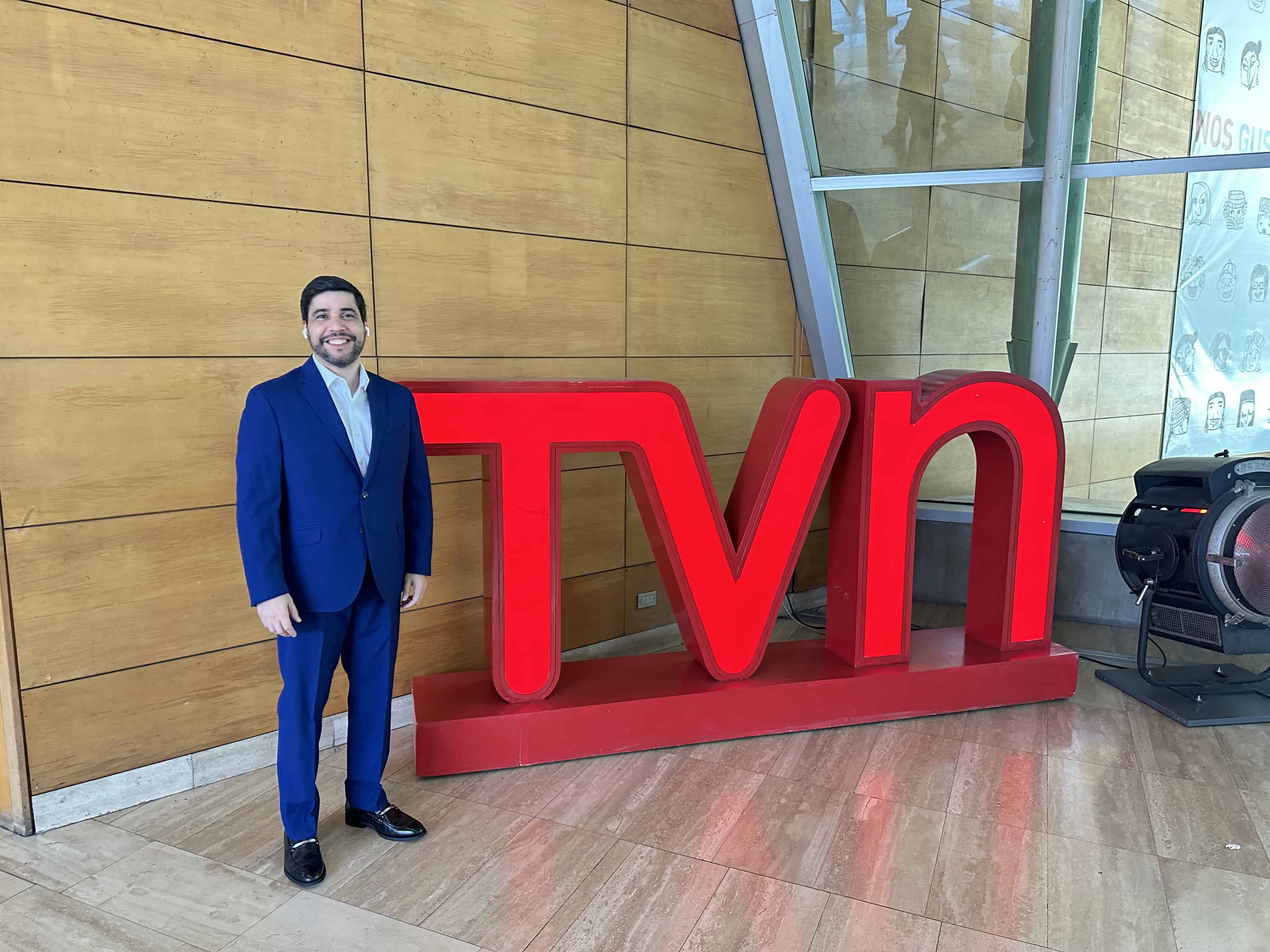 Arturo L&oacute;pez Valerio, empresario tecnol&oacute;gico y fundador de Tabuga en las instalaciones de TVN Chile.