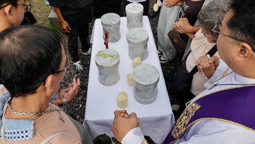 Víctimas de la guerra antidrogas de Duterte confían en La Haya para hacer justicia Víctimas de la guerra antidrogas de Duterte confían en La Haya para hacer justicia