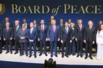 Trump presenta su Junta de Paz con una contribución de EE. UU. de 10,000 millones de dólares Trump presenta su Junta de Paz con una contribución de EE. UU. de 10,000 millones de dólares