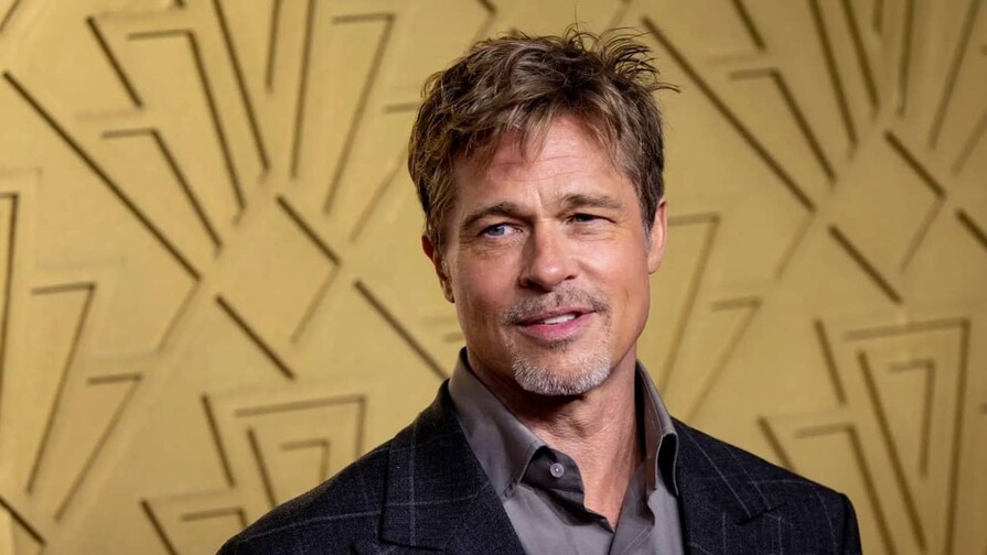 Brad Pitt inicia rodaje de The Riders en la isla de Hidra, Grecia Brad Pitt inicia rodaje de The Riders en la isla de Hidra, Grecia