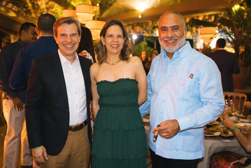 Marco Cabral, Luly Toribio y Jose&acute; Va&acute;squez.