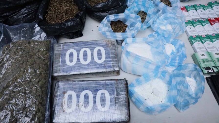 Polic&iacute;a Nacional ocupa coca&iacute;na, crack, marihuana y balanzas en intervenci&oacute;n policial en Capotillo