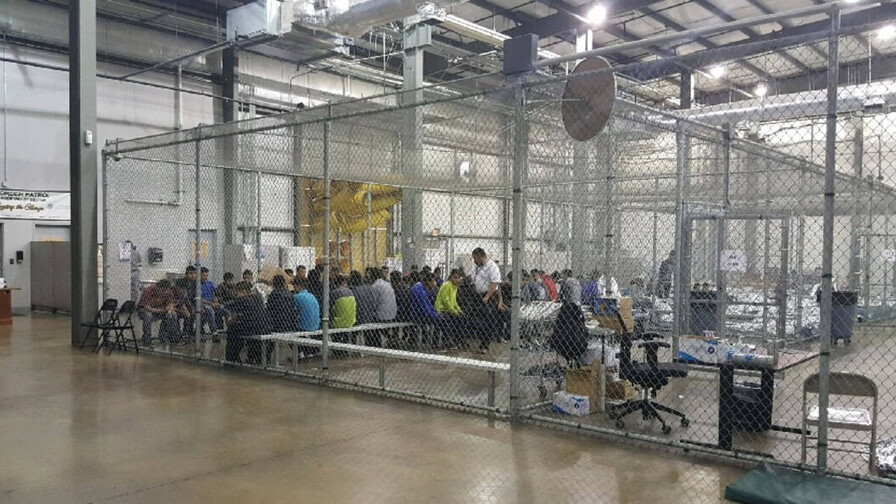 Ciudades de EE. UU. repudian millonario plan de adaptar almacenes en centros migratorios Ciudades de EE. UU. repudian millonario plan de adaptar almacenes en centros migratorios