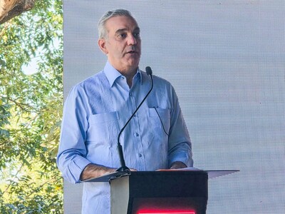 Ley 12-21: Abinader insta a empresarios a invertir en la frontera