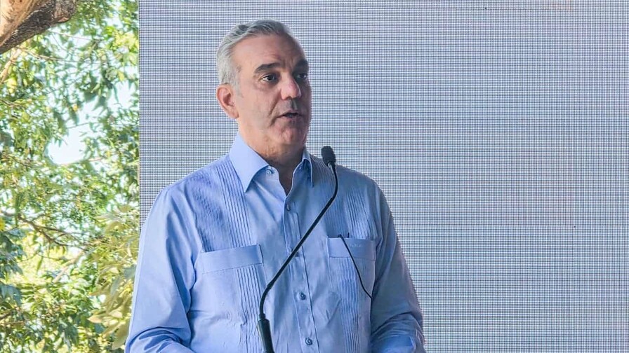 Abinader insta a empresarios a invertir en la frontera con incentivos de Ley 12-21 Abinader insta a empresarios a invertir en la frontera con incentivos de Ley 12-21