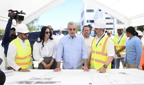 Visita de supervisi&oacute;n UASD Sabaneta: Abinader eval&uacute;a avances de la obra de m&aacute;s de RD$600 MM
