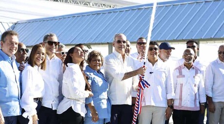 Abinader inaugura la ampliaci&oacute;n del Acueducto Oriental Barrera de Salinidad