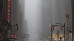 Alcalde de Nueva York impone toque de queda ante llegada de violenta tormenta