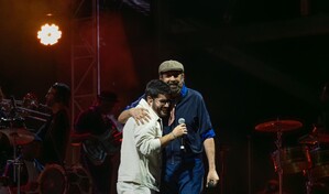 Manny Cruz agradece a Juan Luis Guerra tras compartir escenario en el Estadio Cibao