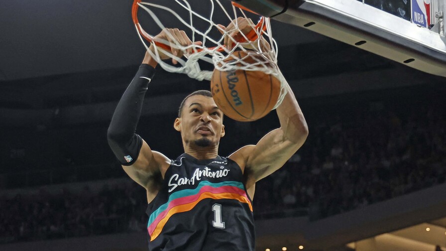 Los Spurs de Wembanyama someten a Sacramento y Knicks remontan a Houston