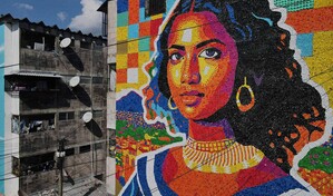 Elaboran una versi&oacute;n de la Gioconda con 100,000 tapas de pl&aacute;stico en El Salvador