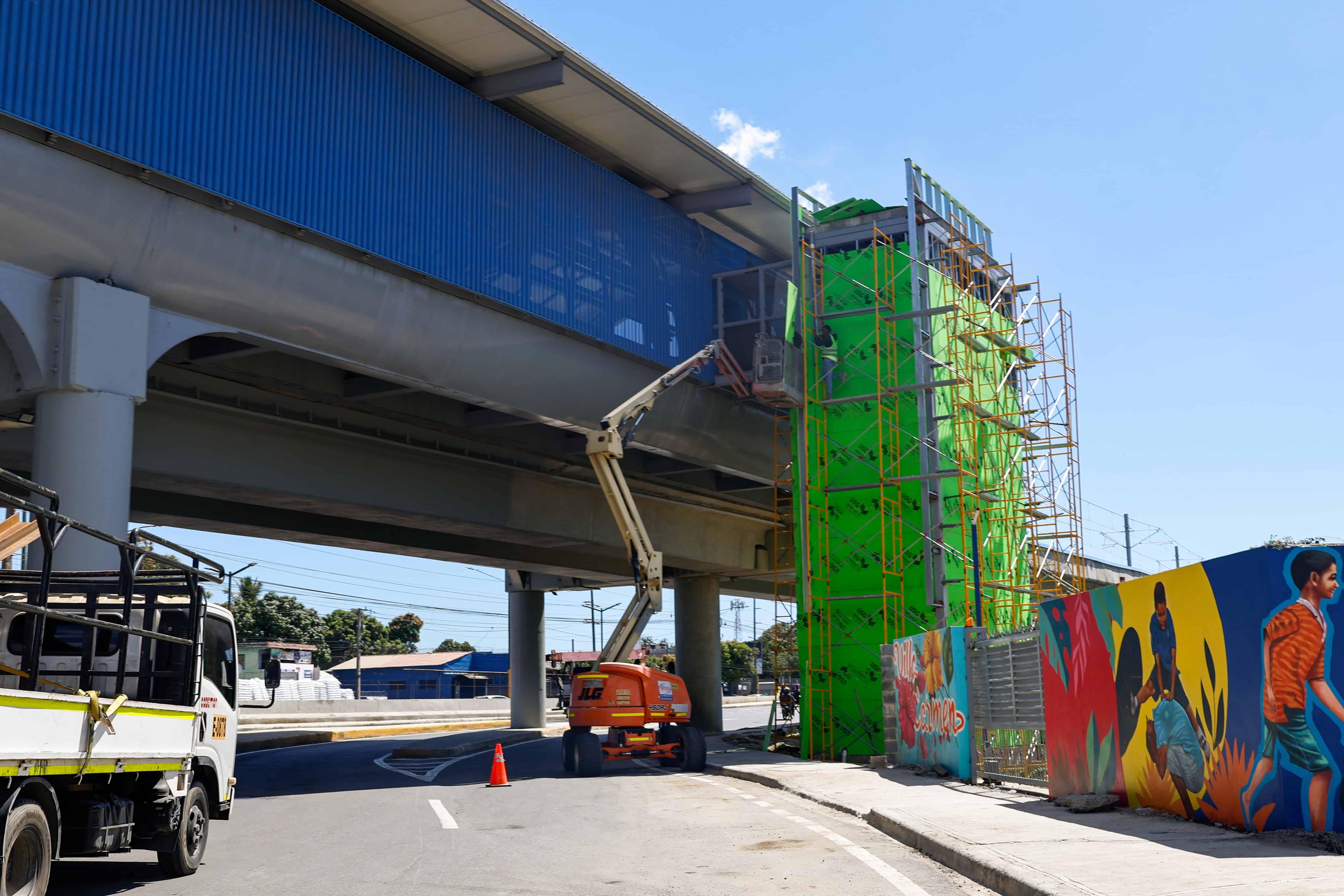 Ayer todav&iacute;a se hacian trabajos en algunas estaciones. 