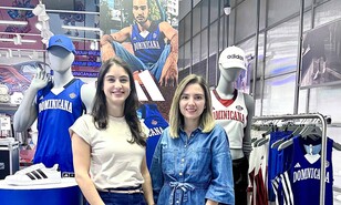 Adidas y Fedombal presentan nueva camiseta de la selecci&oacute;n dominicana de Baloncesco